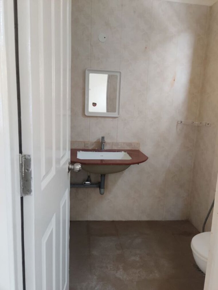 Bathroom, embassy-habitat Commercial Office Space 1000 Sq.Ft. In Palace Road Bangalore 10639231