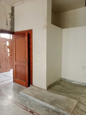 Room in 2 BHK Builder Floor at Huda – for Rent