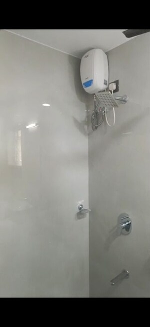 Furnished Amenities in 2 BHK Apartment at HDIL Dheeraj Diamond, Malad West – for Rent