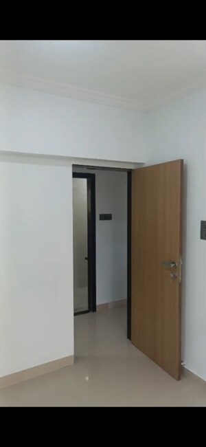 Room in 2 BHK Apartment at HDIL Dheeraj Diamond, Malad West – for Rent
