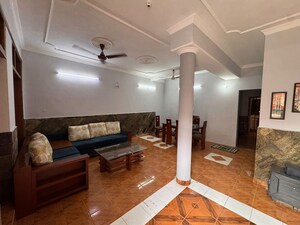 Team Area in 2 BHK Builder Floor at Sector 19 – for Rent