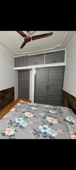 Room in 2 BHK Builder Floor at Sector 19 – for Rent