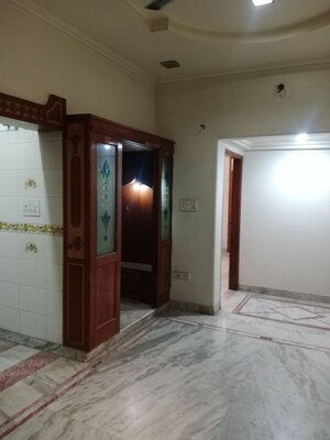 Room in 2.5 BHK Builder Floor at Huda – for Rent