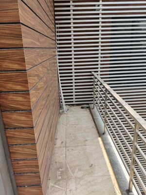 Balcony in 1 BHK Apartment at Gail CGHS, Sector 56 – for Rent