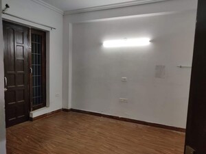 Room in 1 BHK Apartment at Gail CGHS, Sector 56 – for Rent