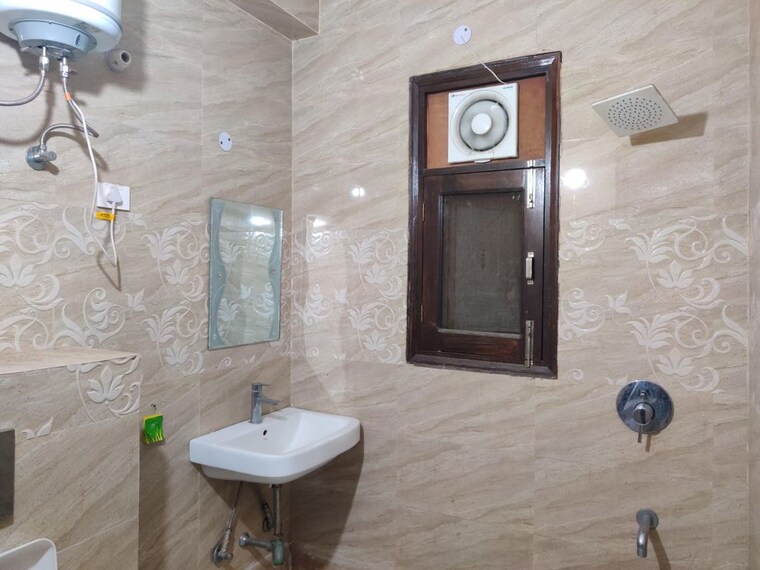 Bathroom, gail-cghs 1 Bedroom 900 Sq.Ft. Apartment In Sector 56 Gurgaon 10639256