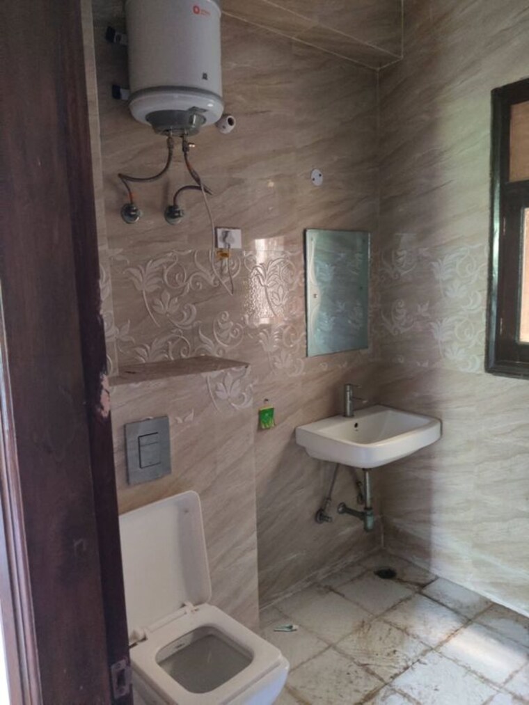 Bathroom, gail-cghs 1 Bedroom 900 Sq.Ft. Apartment In Sector 56 Gurgaon 10639256