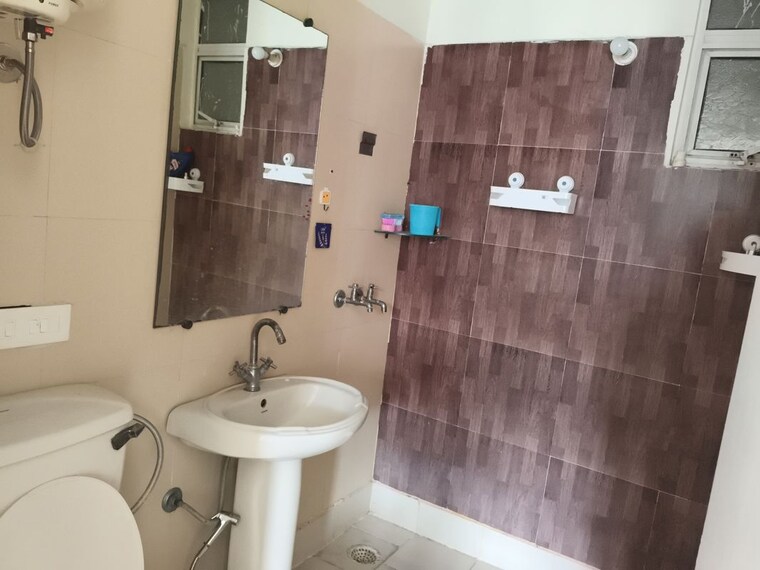 Bathroom, gaurs-green-vista 2 Bedroom 1100 Sq.Ft. Apartment In Nyay Khand Ghaziabad 10639285