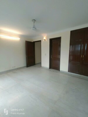 Room in 4 BHK Builder Floor at Greater Kailash – for Rent