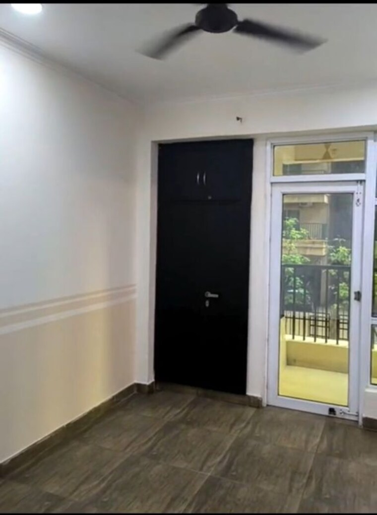 Room, gaur-city-2-12th-avenue 2 Bedroom 1055 Sq.Ft. Apartment In Sector 16c Greater Noida Greater Noida 10639312