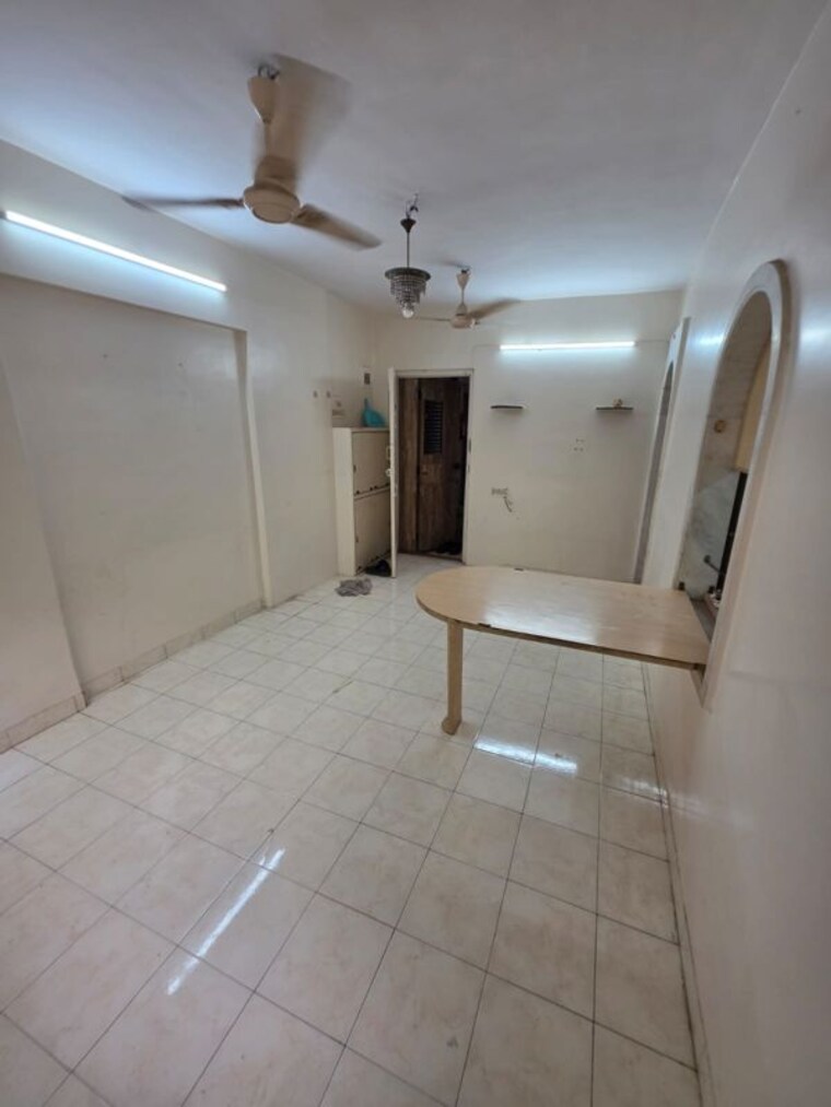 Bathroom, damodar-park-apartment 2 Bedroom 900 Sq.Ft. Apartment In Ghatkopar West Mumbai 10639331