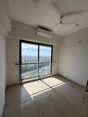 Room in 4 BHK Apartment at Adani Ten BKC, Bandra East – for Rent