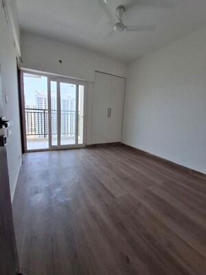 Room in 2 BHK Apartment at Meenal Balmukund Residency, Raj Nagar Extension – for Sale