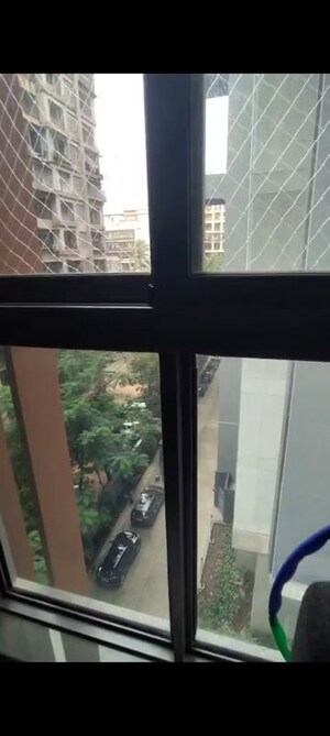 Room in 1 BHK Apartment at Pant Nagar – for Rent