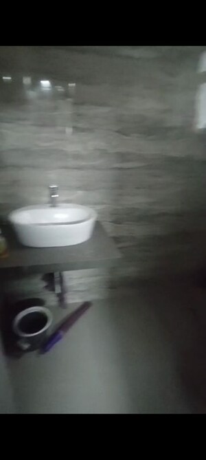 Bathroom in 1 BHK Apartment at Pant Nagar – for Rent
