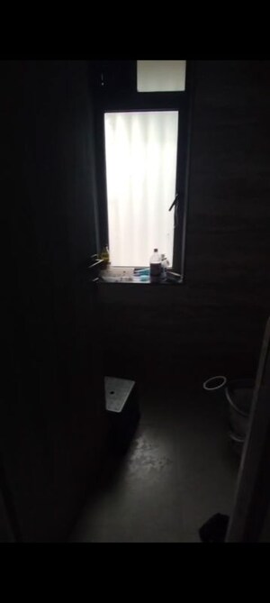 Room in 1 BHK Apartment at Pant Nagar – for Rent
