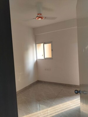 Room in 3 BHK Apartment at Ascent Savy Homz, Raj Nagar Extension – for Sale