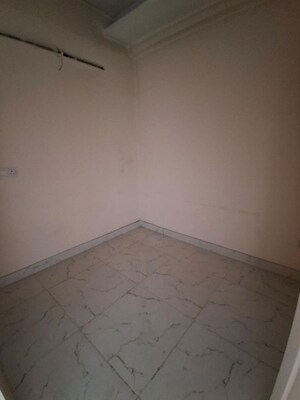 Room in 3 BHK Apartment at High End Paradise II, Raj Nagar Extension – for Sale