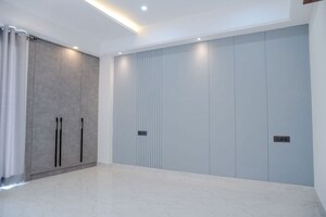 Room in 4 BHK Builder Floor at South City 1 – for Sale