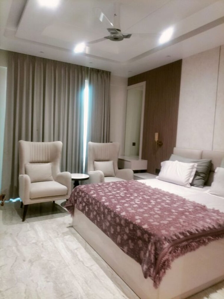 Bedroom, mahagun-mezzaria 3.5 Bedroom 3070 Sq.Ft. Apartment In Sector 78 Noida 10637803