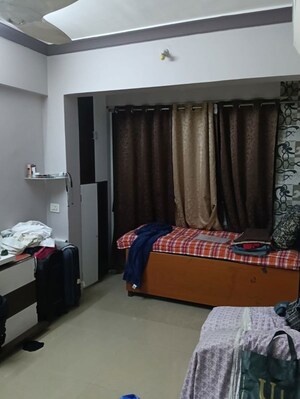 Bedroom in 1 BHK Apartment at Ghatkopar East – for Rent