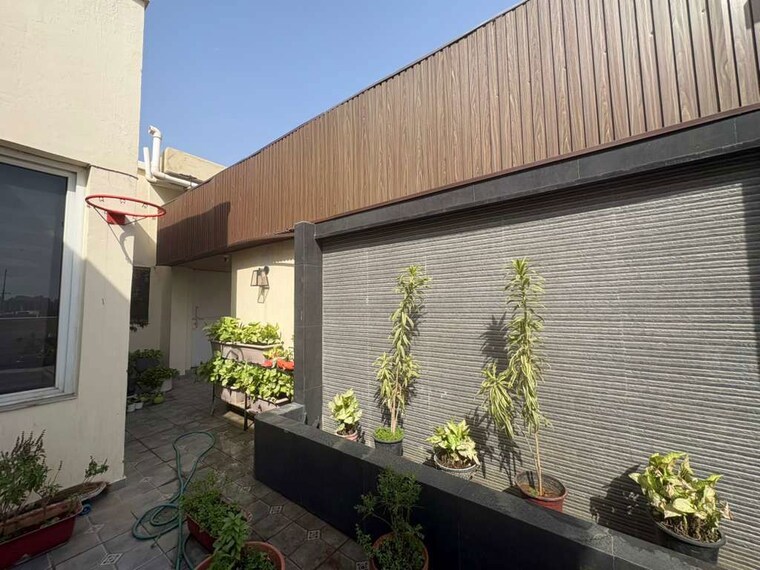 Exterior View, emaar-the-palm-drive-the-premier-terraces 5 Bedroom 3670 Sq.Ft. Penthouse In Sector 66 Gurgaon 10639402