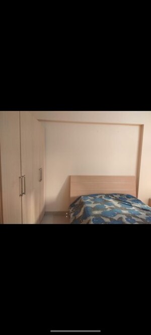 Bedroom in 2 BHK Apartment at Heritage View Vile Parle, Vile Parle West – for Rent