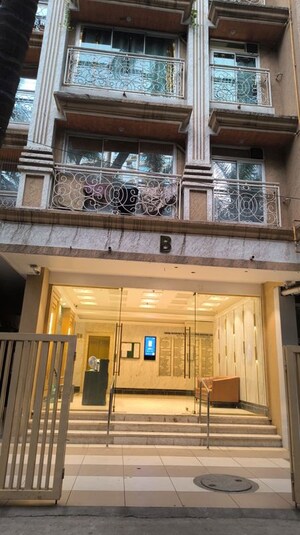 Pg – Exterior View View at Kurla East - for Rent