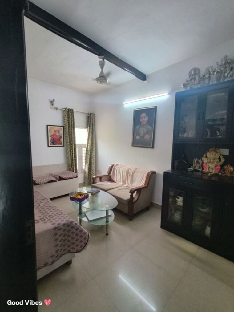 Living Room, east of kailash 2 Bedroom 1200 Sq.Ft. Builder Floor In East Of Kailash Delhi 10639460