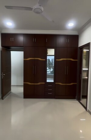 Room in 2 BHK Apartment at SB One, Chembur – for Sale