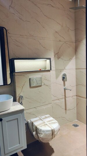 Bathroom in 3 BHK Builder Floor at Vipul World Plots, Sector 48 – for Rent