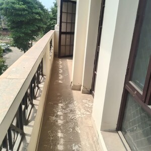 Balcony in 3 BHK Builder Floor at Ardee City, Sector 52 – for Rent