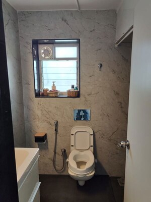 Bathroom in 4 BHK Apartment at Pali Hill – for Rent