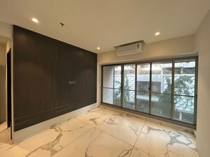 Bedroom in 2 BHK Apartment at Vascon Orchids, Santacruz West – for Sale