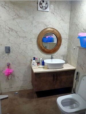 Bathroom in 3 BHK Builder Floor at Vipul World Plots, Sector 48 – for Rent