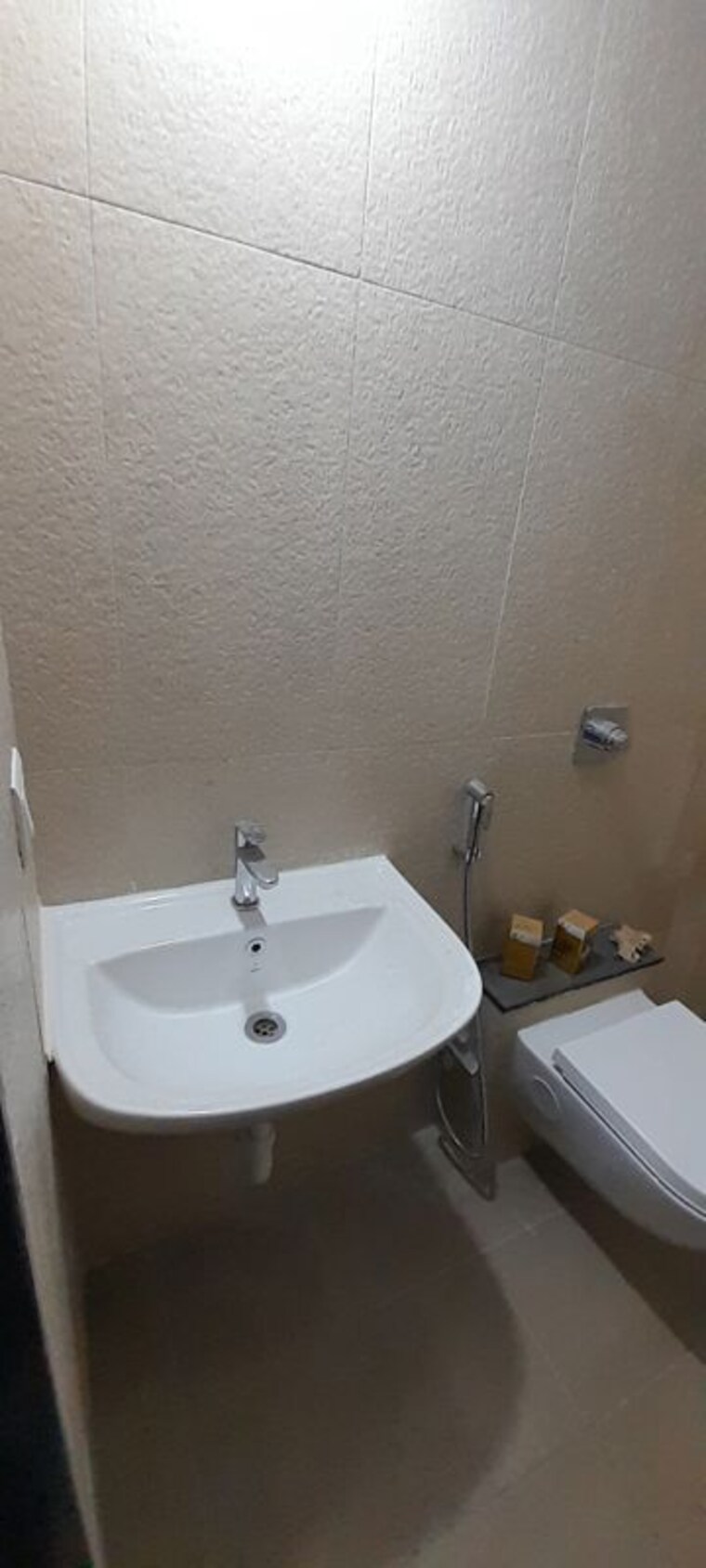 Bathroom, vj-yashone-infinitee 3 Bedroom 980 Sq.Ft. Apartment In Tathawade Pune 10639527
