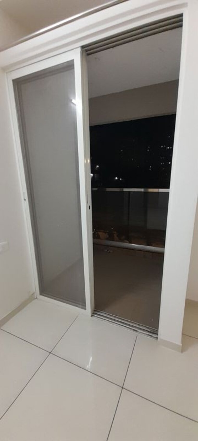 Bathroom, vj-yashone-infinitee 3 Bedroom 980 Sq.Ft. Apartment In Tathawade Pune 10639527