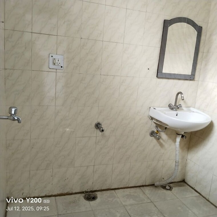 Bathroom, kohli-one-malibu-town-plot 1 Bedroom 700 Sq.Ft. Builder Floor In Sector 47 Gurgaon 10617265