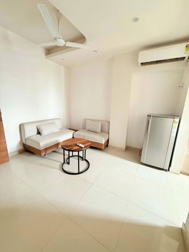 Team Area, saket 1 Bedroom 450 Sq.Ft. Apartment In Saket Delhi 10639556