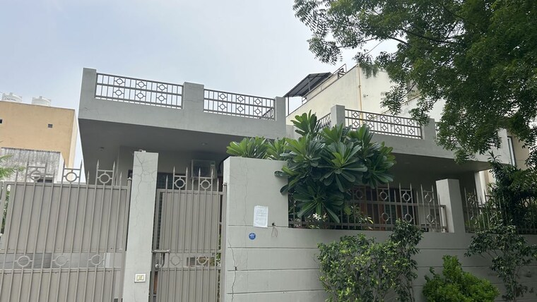 Exterior View, rwa-apartments-sector-47 6+ Bedroom 450 Sq.Mt. Independent House In Sector 47 Noida 10639567