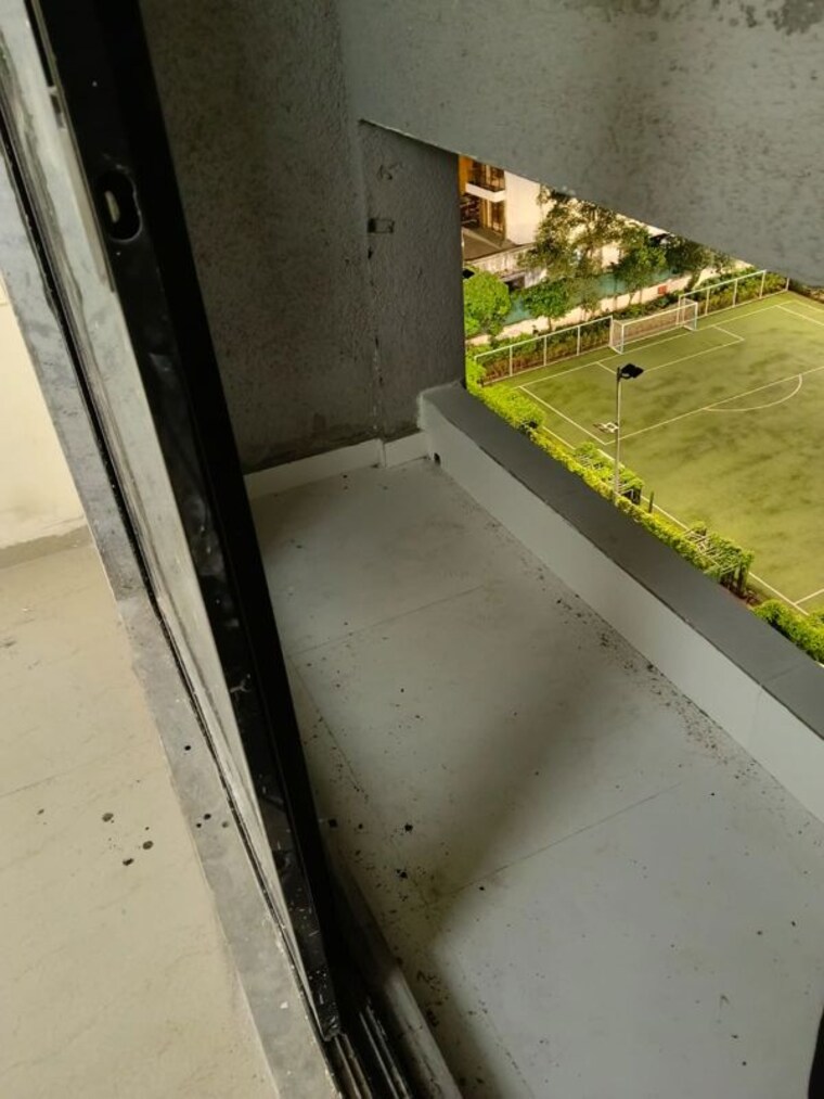 Balcony, worli 1 Bedroom 315 Sq.Ft. Apartment In Worli Mumbai 10639577