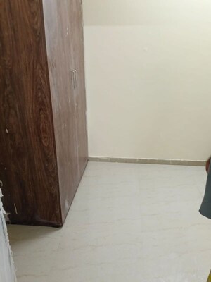 Room in 1 BHK Apartment at Worli – for Rent