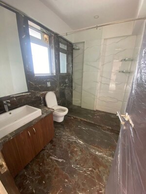 Bathroom in 4 BHK Apartment at Khar West – for Rent