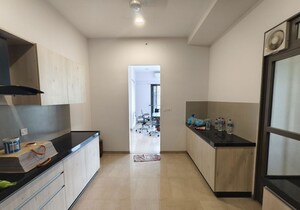 Room in 4 BHK Apartment at Adani Ten BKC, Bandra East – for Rent