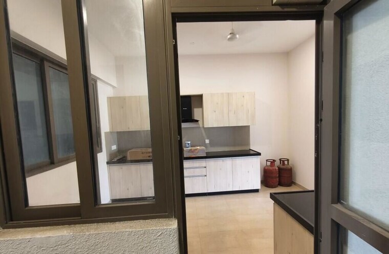 Kitchen, adani-ten-bkc 4 Bedroom 1780 Sq.Ft. Apartment In Bandra East Mumbai 10639594