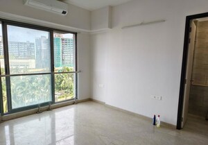 Room in 4 BHK Apartment at Adani Ten BKC, Bandra East – for Rent