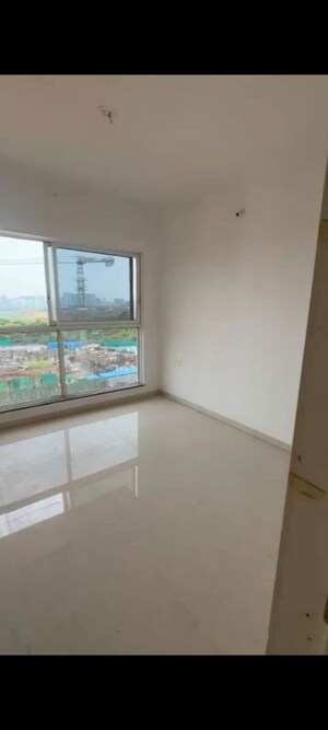 Room in 2 BHK Apartment at Godrej Boulevard, Manjari – for Rent