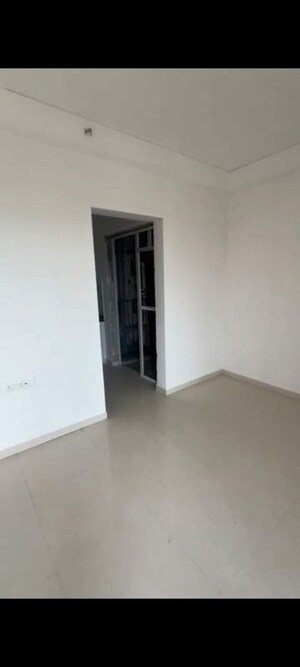 Room in 2 BHK Apartment at Godrej Boulevard, Manjari – for Rent