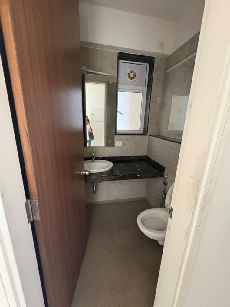 Bathroom, marathon-monte-south 2 Bedroom 850 Sq.Ft. Apartment In Byculla West Mumbai 10639618