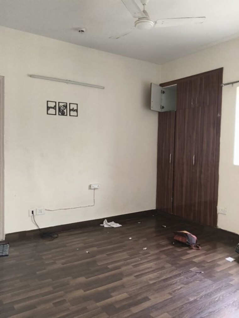 Room, paras-tierea 3 Bedroom 1565 Sq.Ft. Apartment In Sector 137 Noida 10639633